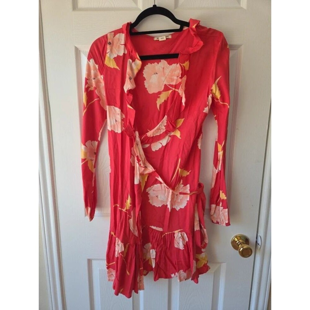 Billabong Floral Wrap Dress XS Ruffle Wrap Dress NWOT $55